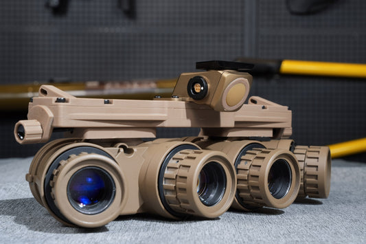 Tan Kaelor KPNVG-18 dovetail quad-tube panoramic night vision, angled front view