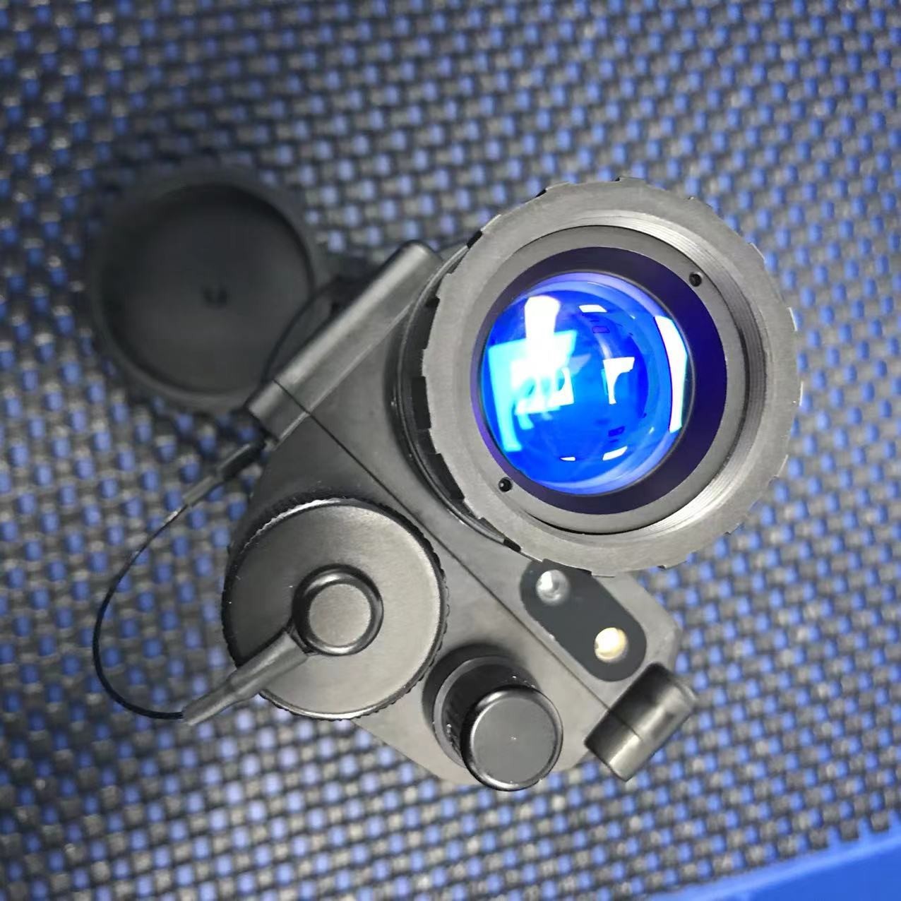 PVS-14 Style NNVT4 White Phosphor Monocular