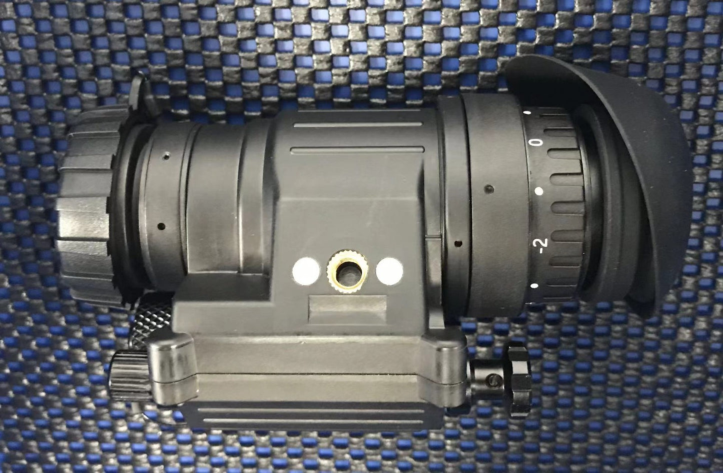 PVS-14 Style NNVT4 White Phosphor Monocular