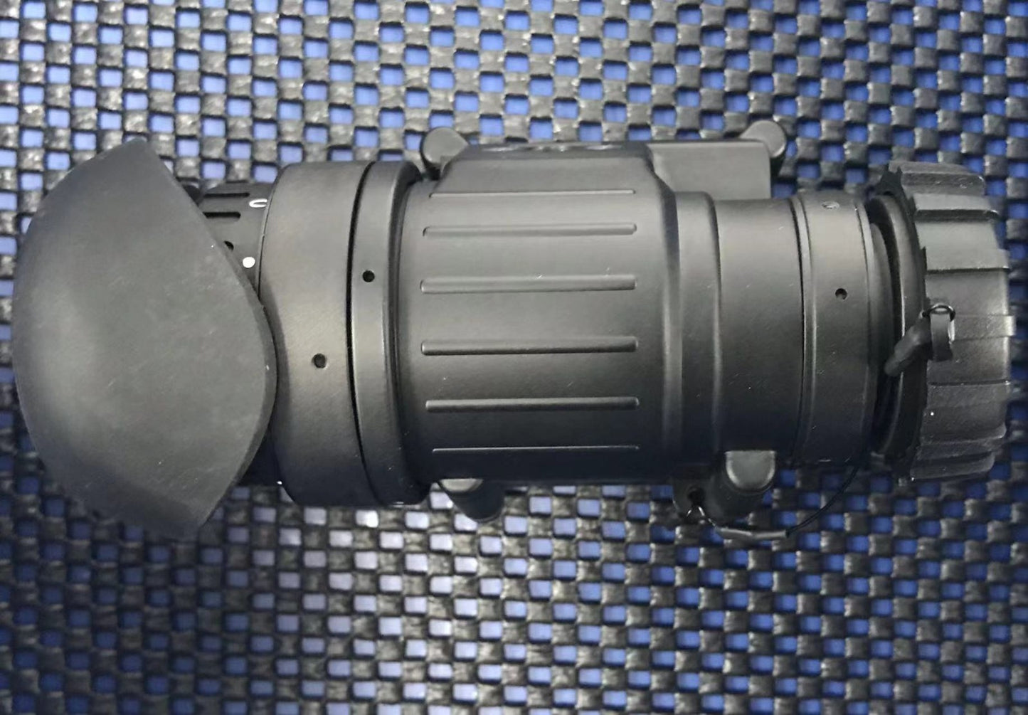 PVS-14 Style NNVT4 White Phosphor Monocular