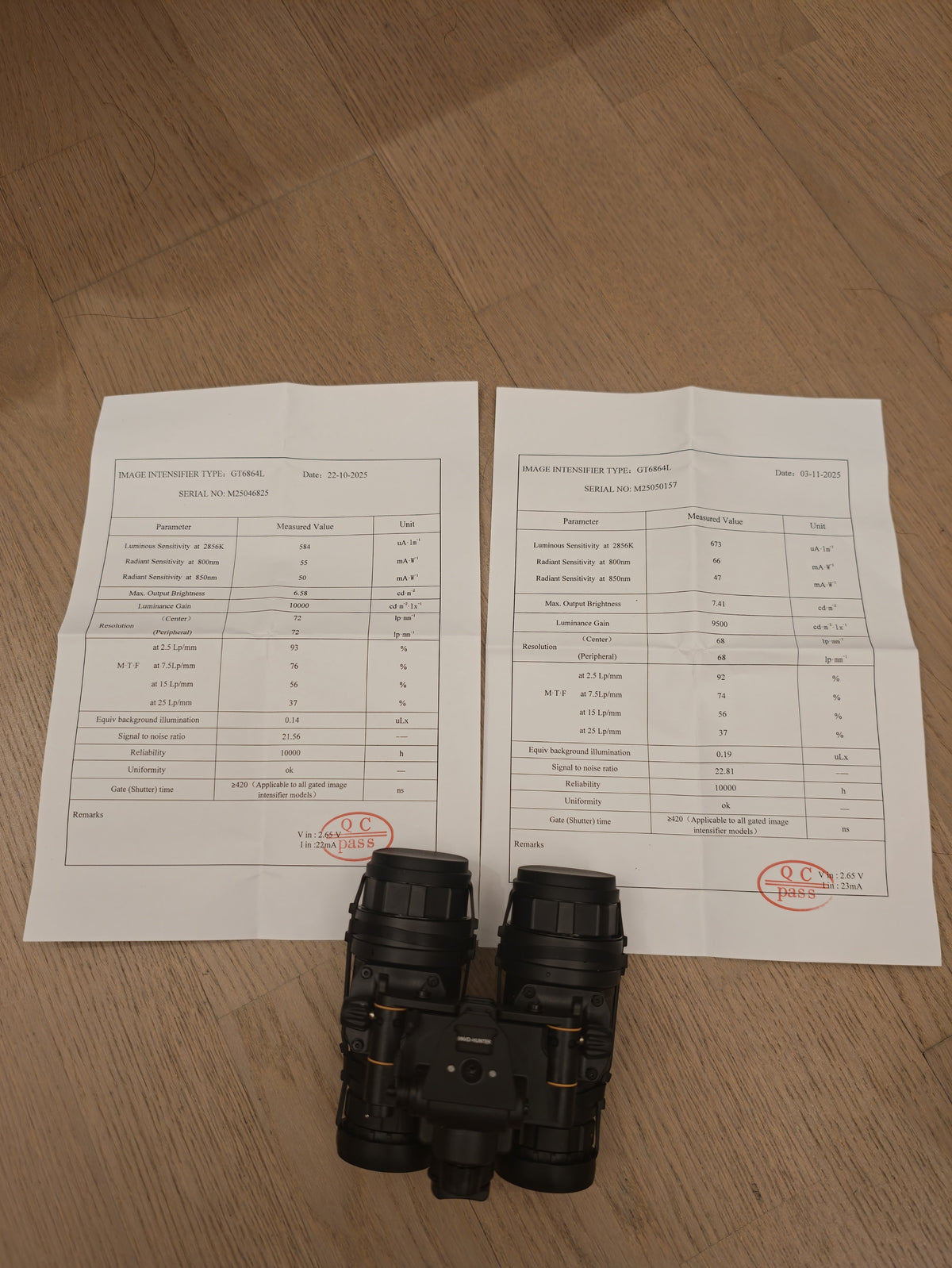 Hunter BNVD 1431 NNVT6L photographed with the two individual tube data sheets for the illustrated unit; measurements vary between tube pairs.