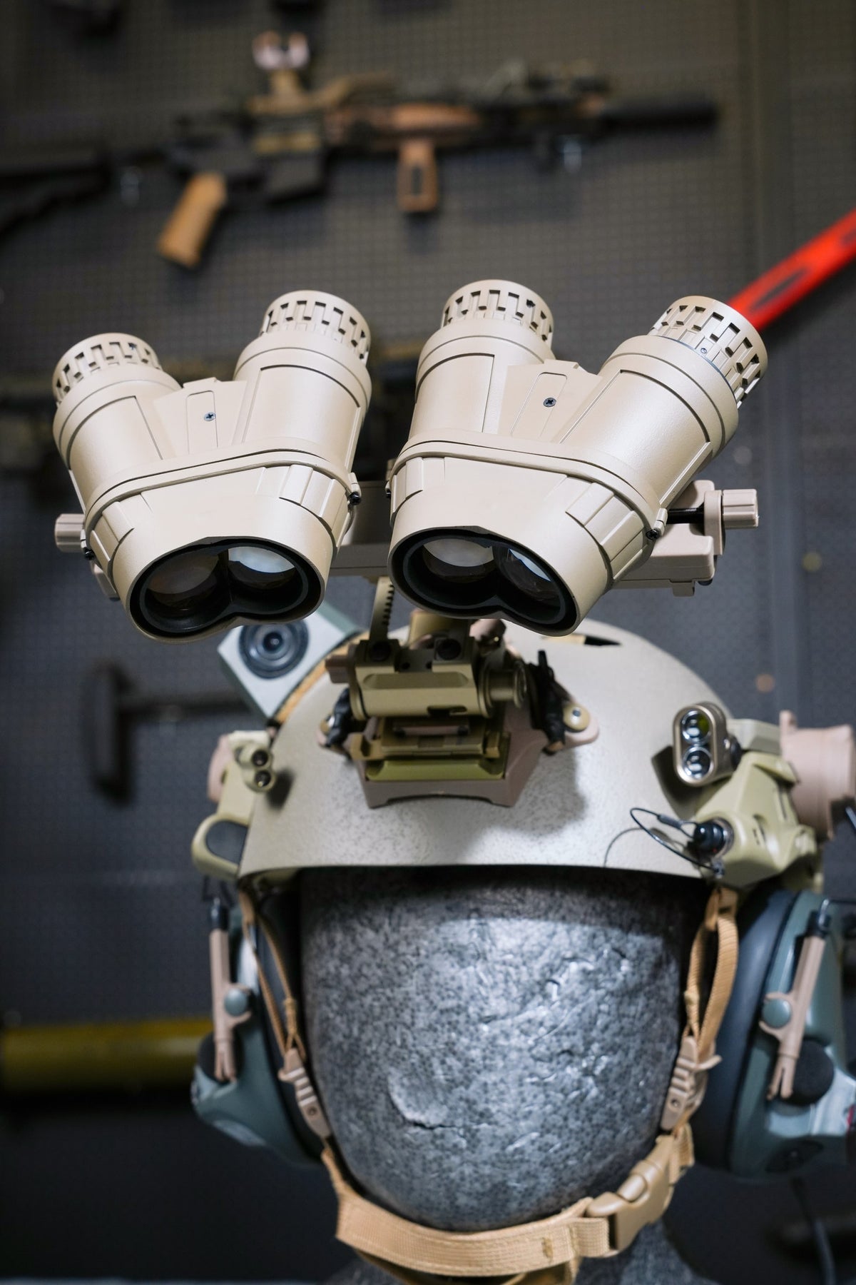 Tan Kaelor KPNVG-18 dovetail panoramic NVG mounted on a helmet, eyepiece view