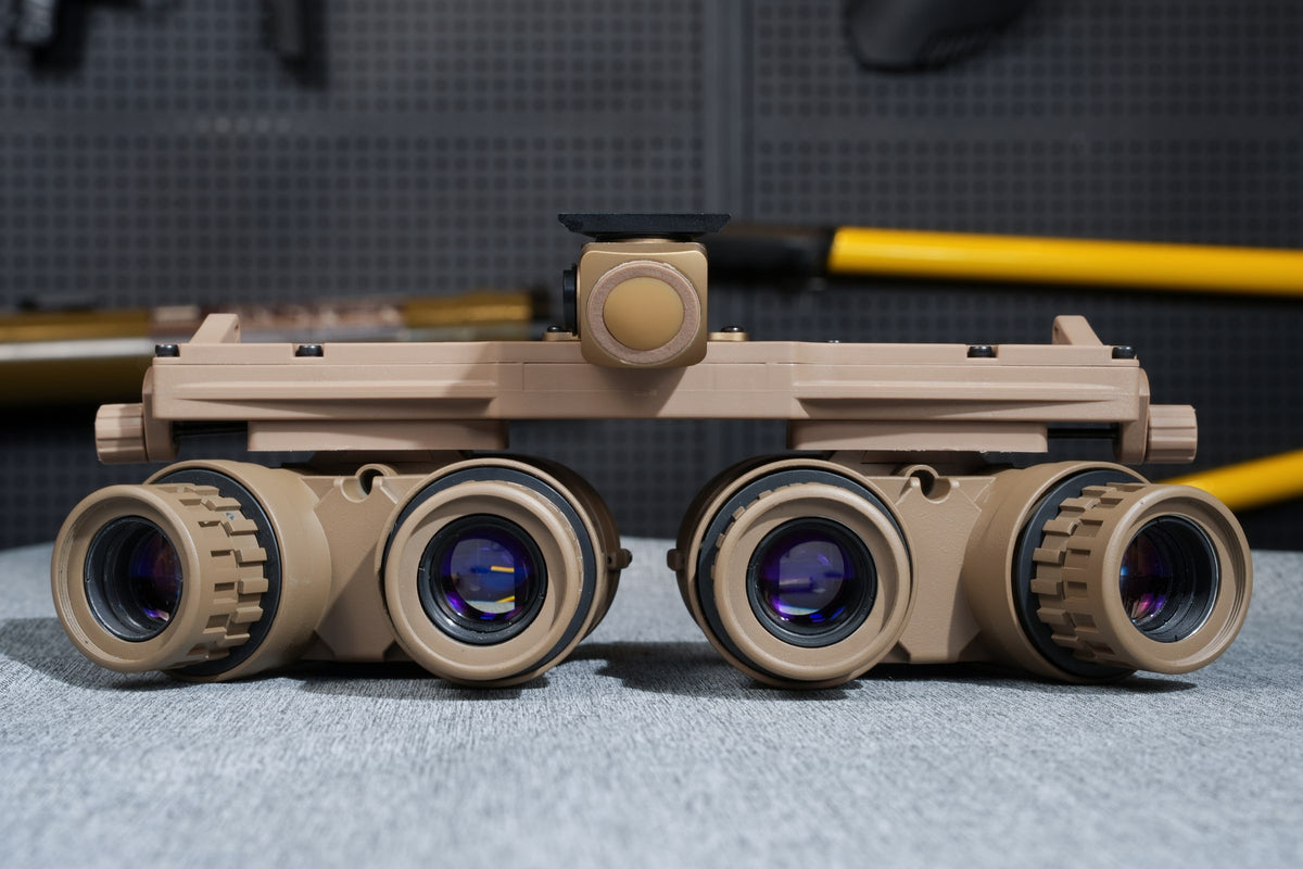 Tan Kaelor KPNVG-18 dovetail quad-tube panoramic night vision, front view