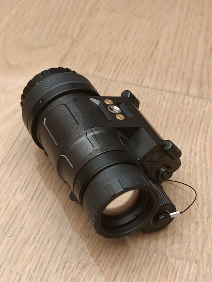 Reference photo of the PVS-14 NNVT6L white-phosphor monocular with glass-fibre-reinforced nylon housing.