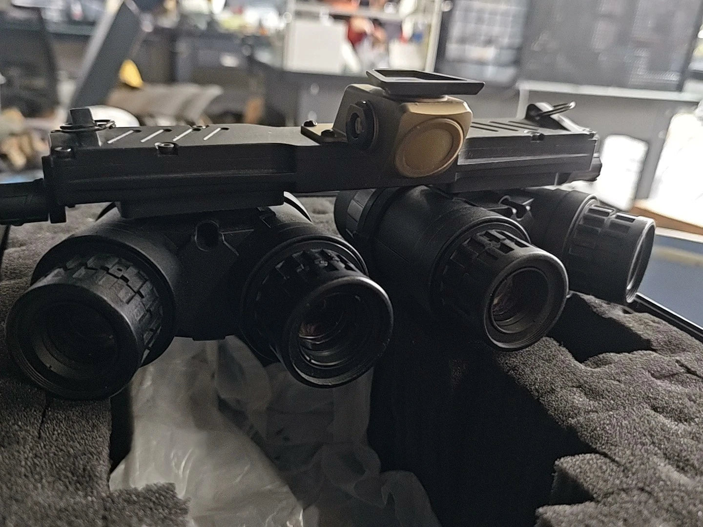 QTNVG EPNVG-18 White Phosphor NNVT6L Quad Night Vision
